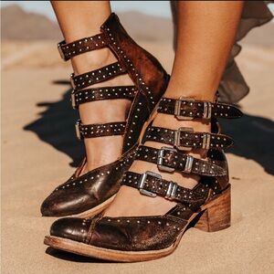 Freebird Felicity Boots 👢 size 8 STUNNING SOLD OUT 🔥studded sexy